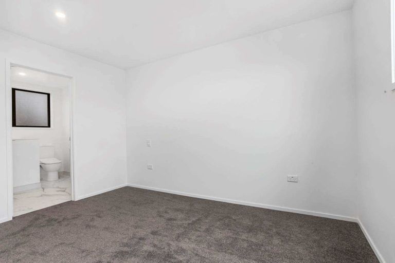 Photo of property in 7/10 Wilsher Crescent, Henderson, Auckland, 0612