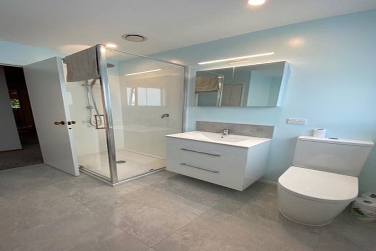 Photo of property in 1/47 Stanley Avenue, Milford, Auckland, 0620