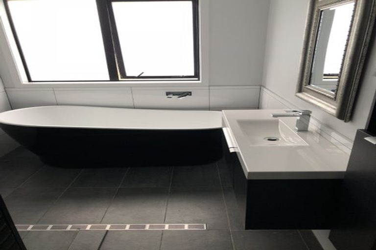 Photo of property in 18 Karamu Street, Ngaio, Wellington, 6035