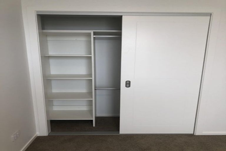 Photo of property in 17 Waka Moana Drive, Hobsonville, Auckland, 0616