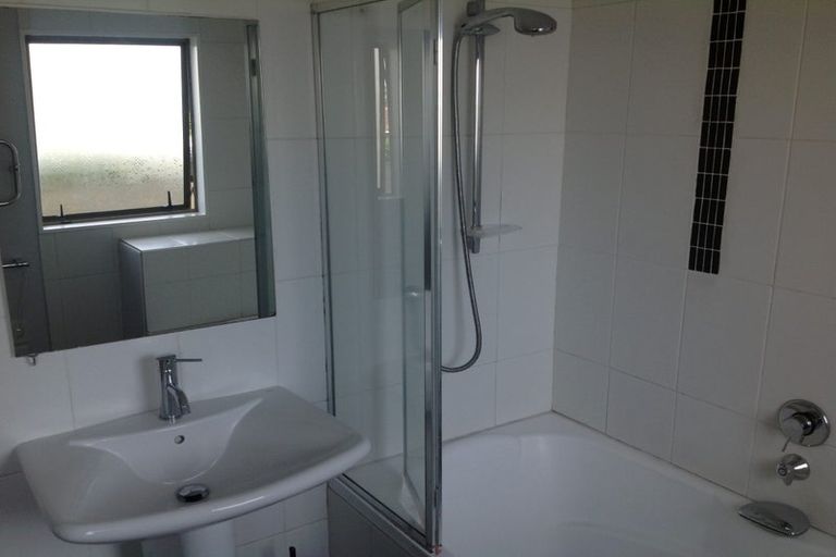 Photo of property in 219/17 Neal Avenue, Glenfield, Auckland, 0629