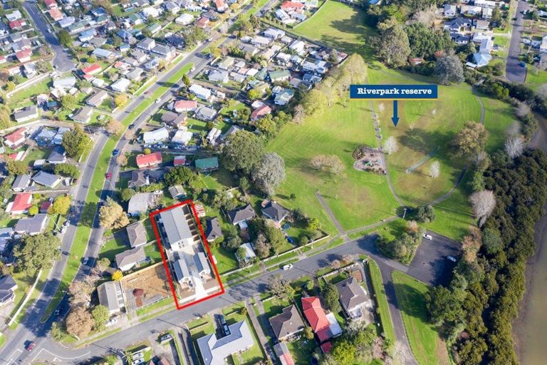 Photo of property in 5/4 Bittern Place, Henderson, Auckland, 0610