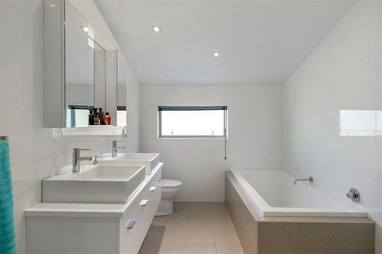 Photo of property in 3 Roystone Way, Huntsbury, Christchurch, 8022