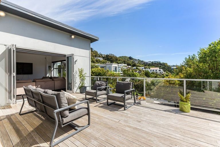 Photo of property in 302 Paremata Road, Whitby, Porirua, 5381