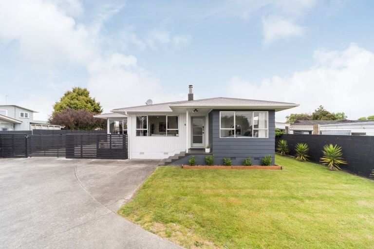 Photo of property in 9 Hinau Place, Cloverlea, Palmerston North, 4412