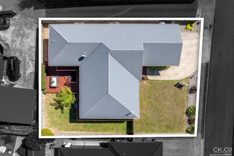 Photo of property in 102 Kirton Drive, Riverstone Terraces, Upper Hutt, 5018