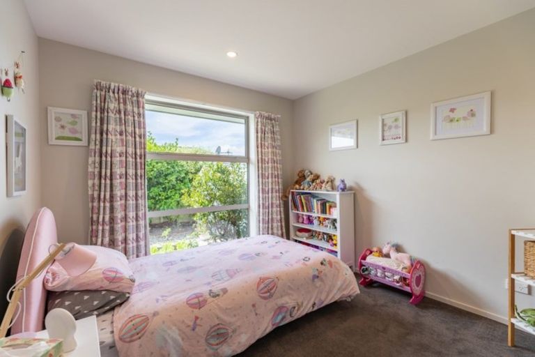 Photo of property in 16 Istana Place, Britannia Heights, Nelson, 7010