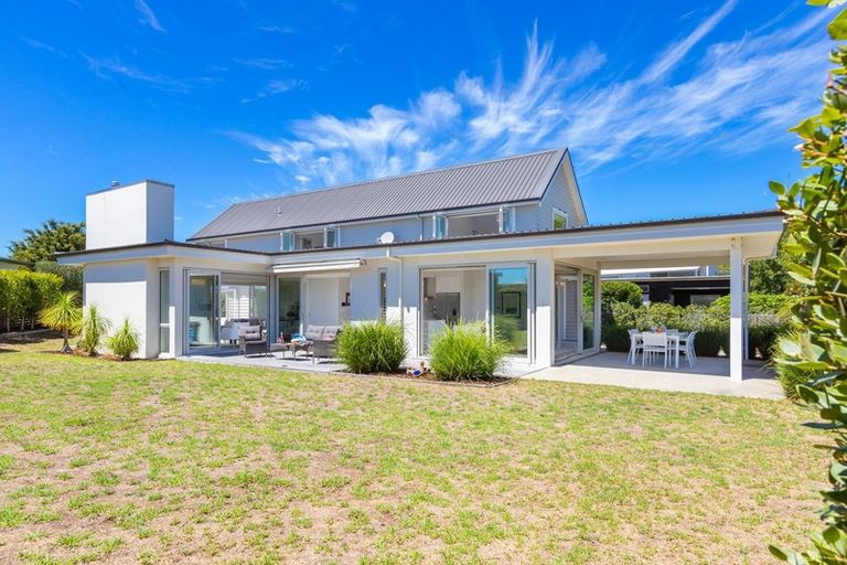 Photo of property in 2 Taumata Road, Omaha, Warkworth, 0986