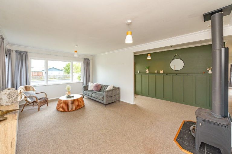 Photo of property in 7 Hussey Street, Waverley, 4510