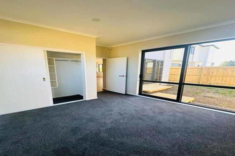 Photo of property in 69 Arimu Road, Papakura, 2110