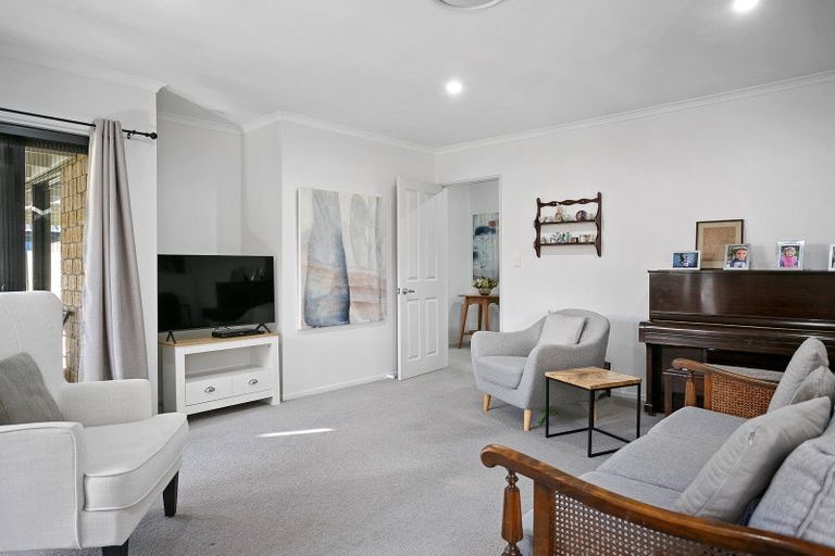 Photo of property in 14 Brancaster Place, Cambridge, 3434