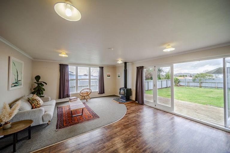 Photo of property in 12 Lake View Road, Waipukurau, 4200