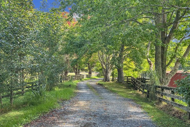 Photo of property in 960 Whangaripo Valley Road, Whangaripo, Wellsford, 0972