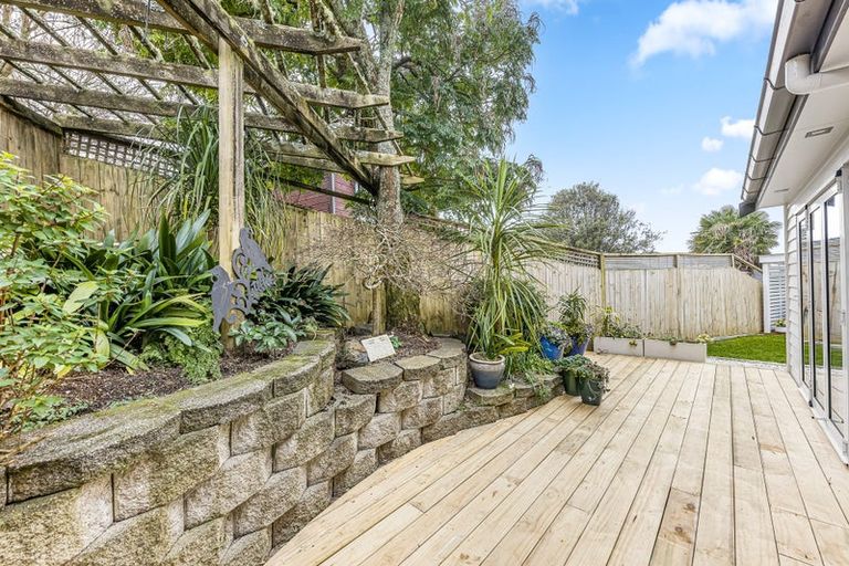 Photo of property in 9 San Marino Drive, Henderson, Auckland, 0612