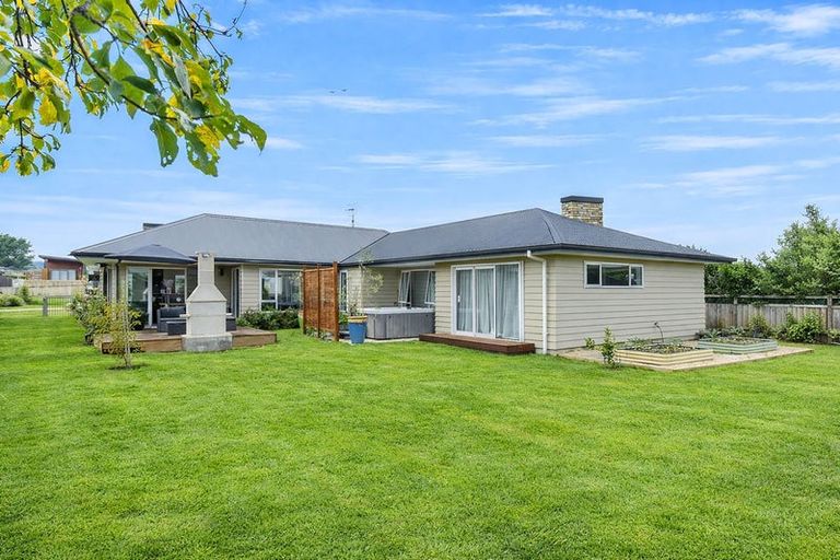 Photo of property in 70 Parekaawa Drive, Motuoapa, Turangi, 3382