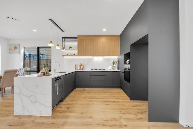 Photo of property in 41 Drumconnell Drive, Flat Bush, Auckland, 2019