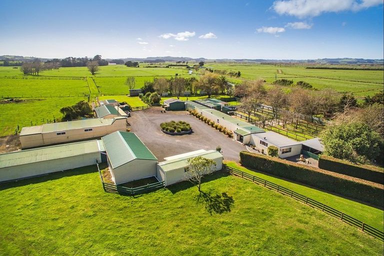 Photo of property in 4 Kitson Road, Aka Aka, Waiuku, 2682