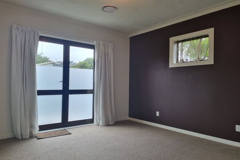 Photo of property in 32 Gaine Street, New Plymouth, 4310