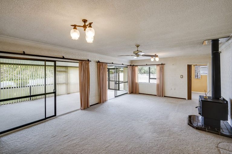 Photo of property in 12 Mill Road, Clive, 4102