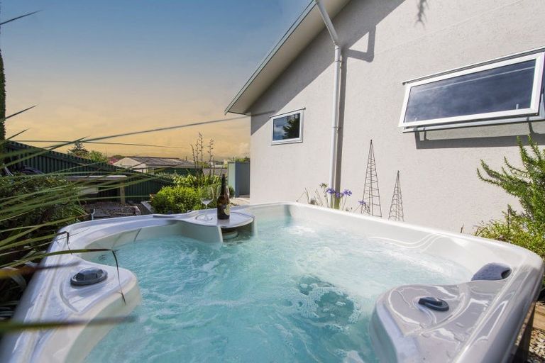 Photo of property in 18 Robbie Street, Foxton Beach, Foxton, 4815