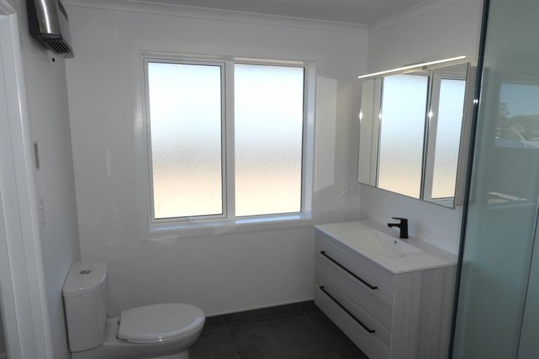 Photo of property in 17 Dove Place, Holmes Hill, Oamaru, 9401