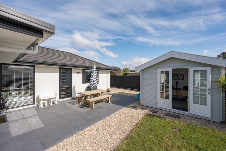 Photo of property in 4 Les Wakefield Road, Mapua, 7005