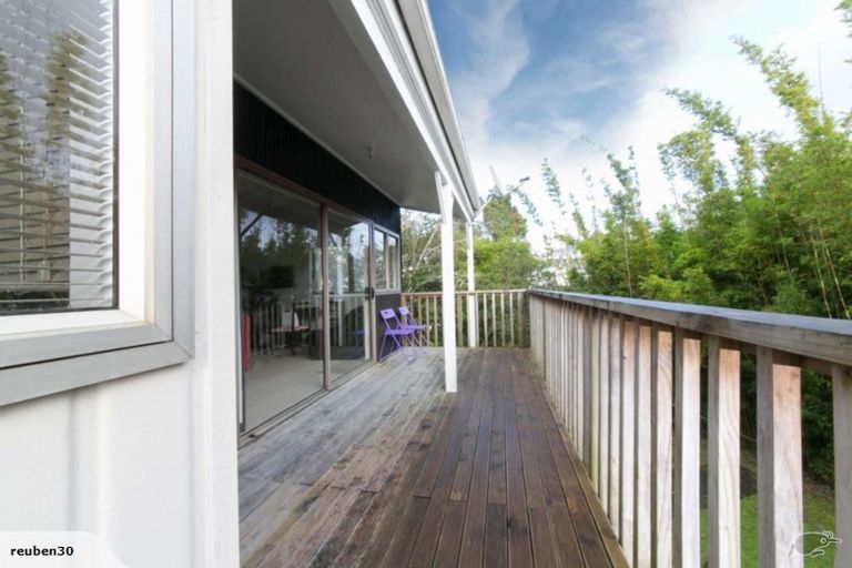 Photo of property in 50a Sunnyside Road, Sunnyvale, Auckland, 0612