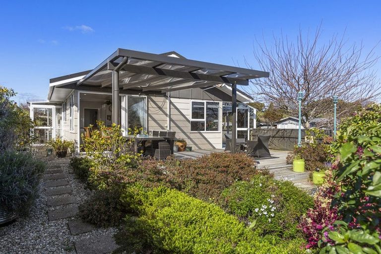 Photo of property in 2 Gardenia Avenue, Bell Block, New Plymouth, 4312