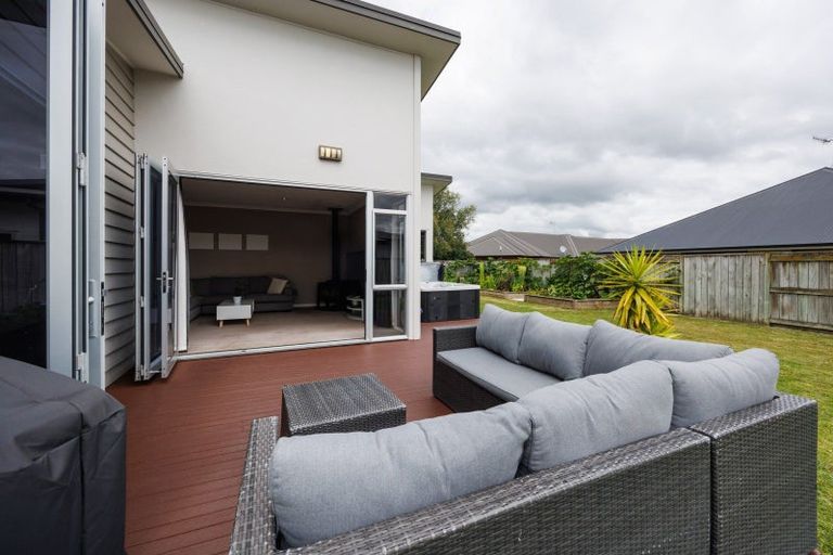 Photo of property in 5 Manhattan Court, Kelvin Grove, Palmerston North, 4414