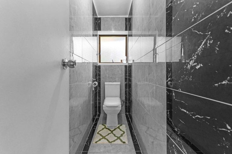 Photo of property in 2/126 Great South Road, Manurewa, Auckland, 2102