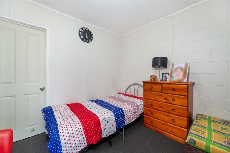 Photo of property in 6/13 Seabrook Avenue, New Lynn, Auckland, 0600