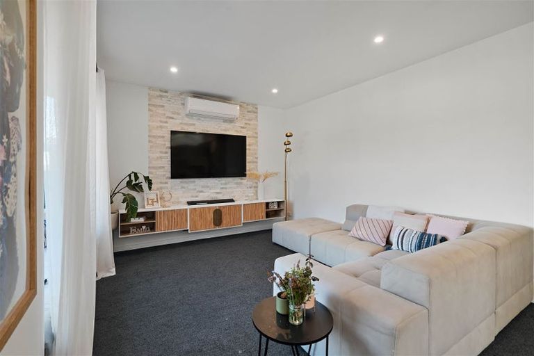 Photo of property in 10 Factory Road, Belfast, Christchurch, 8051