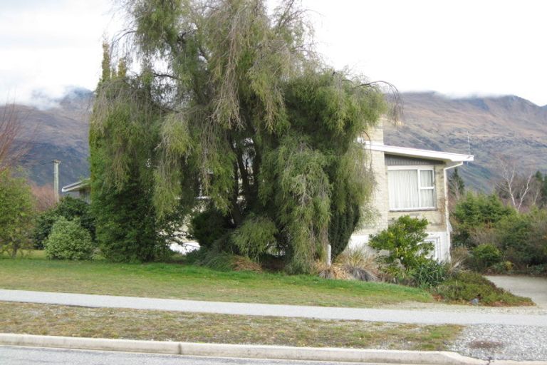 Photo of property in 1 Eely Point Road, Wanaka, 9305