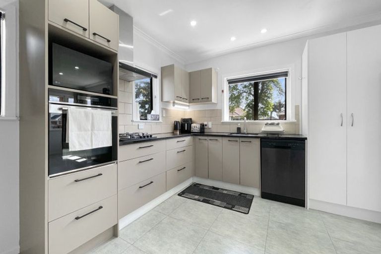 Photo of property in 17 Philip Street, Papatoetoe, Auckland, 2025