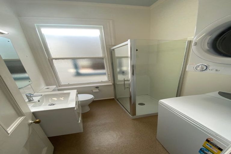 Photo of property in 26 Russell Terrace, Newtown, Wellington, 6021