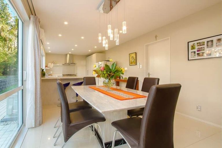 Photo of property in 15 Roadley Avenue, Sunnyhills, Auckland, 2010