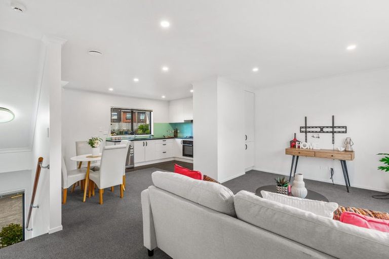 Photo of property in St Claire Village, 10/172 Mcleod Road, Te Atatu South, Auckland, 0610