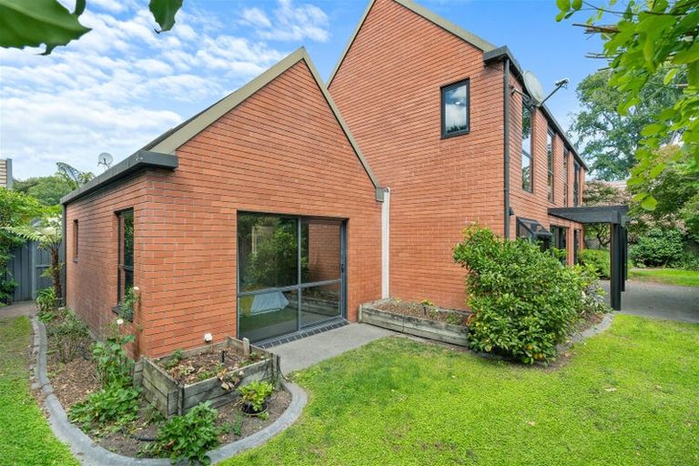 Photo of property in 10 Haineswood Lane, Sockburn, Christchurch, 8042