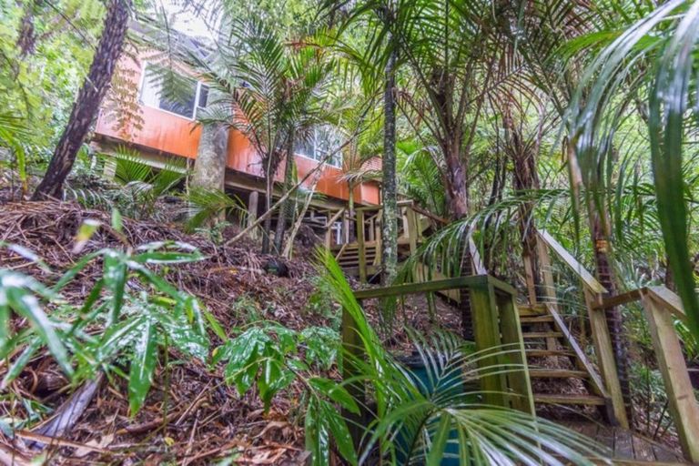 Photo of property in 30 Ocean View Road, Huia, Auckland, 0604