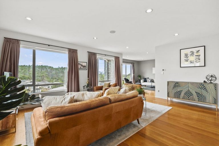 Photo of property in 21 Golden Morning Drive, Albany Heights, Auckland, 0632