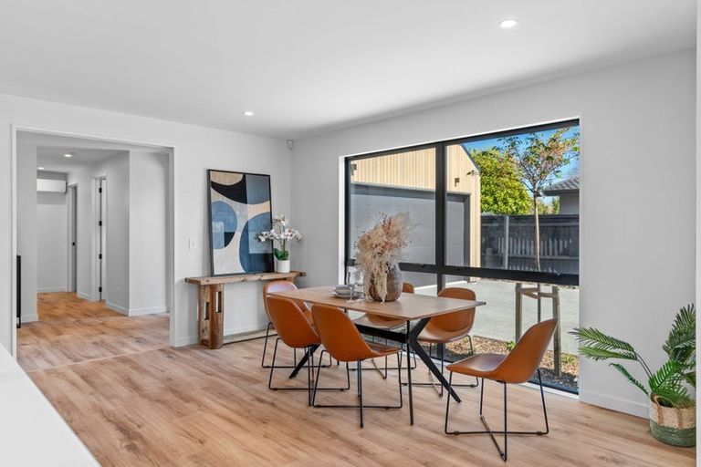 Photo of property in 112a Paparoa Street, Papanui, Christchurch, 8053