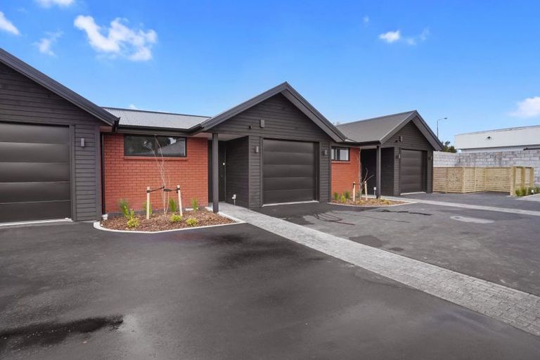 Photo of property in 6 Avonhead Road, Avonhead, Christchurch, 8042