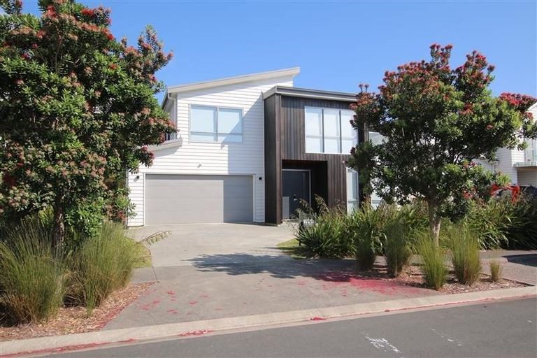Photo of property in 25 Caldera Drive, Long Bay, Auckland, 0630