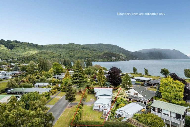 Photo of property in 1 Nisbet Terrace, Kinloch, Taupo, 3377