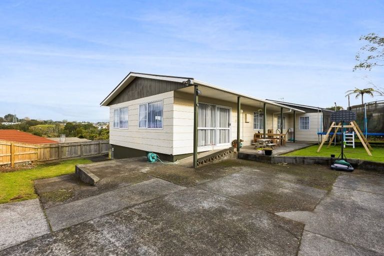 Photo of property in 9a Ballantrae Place, Highlands Park, New Plymouth, 4312
