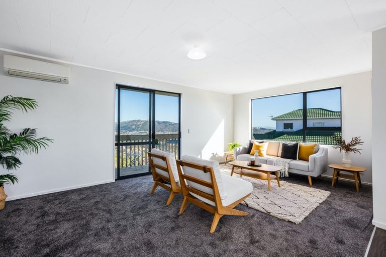 Photo of property in 17 Coventry Close, Ascot Park, Porirua, 5024