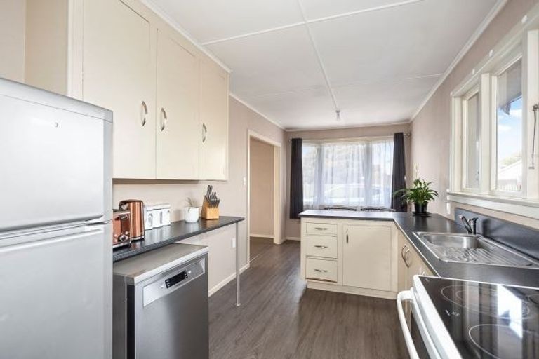 Photo of property in 198 Mcquarrie Street, Kingswell, Invercargill, 9812