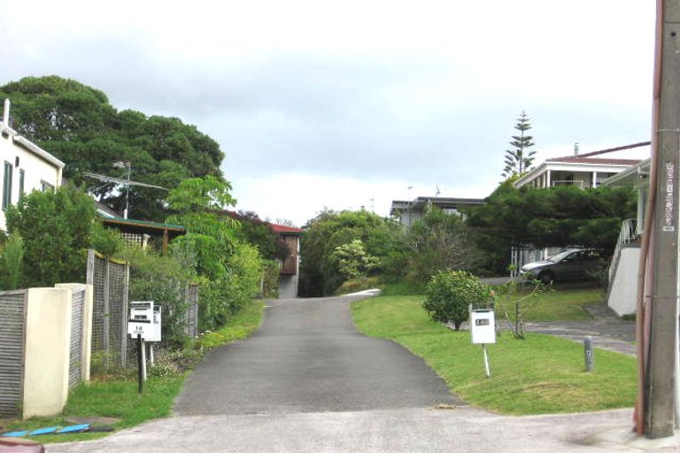 Photo of property in 2/12 East Coast Road, Milford, Auckland, 0620