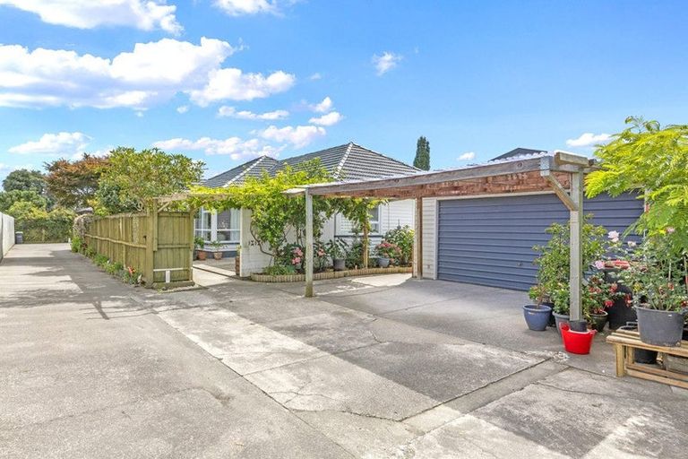 Photo of property in 91 Prestons Road, Redwood, Christchurch, 8051
