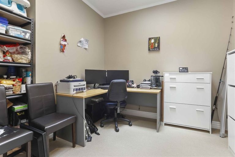 Photo of property in 8/2 Georgia Terrace, Albany, Auckland, 0632